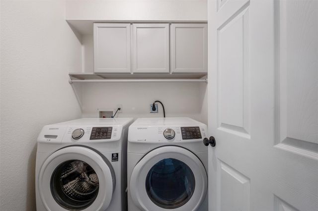 2208 Melissa Oaks LN, Austin, TX 78744