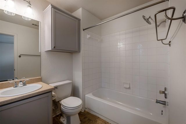 2208 Melissa Oaks LN, Austin, TX 78744
