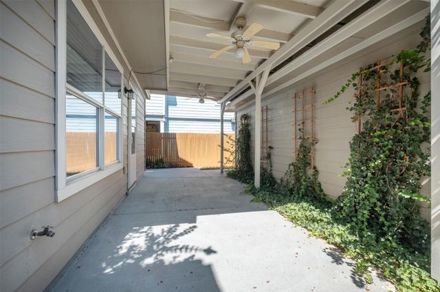 2208 Melissa Oaks LN, Austin, TX 78744