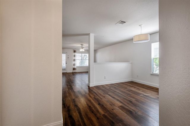 2208 Melissa Oaks LN, Austin, TX 78744