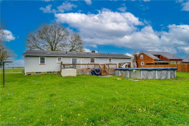 15390 Cenfield Street NE, Alliance, OH 44601
