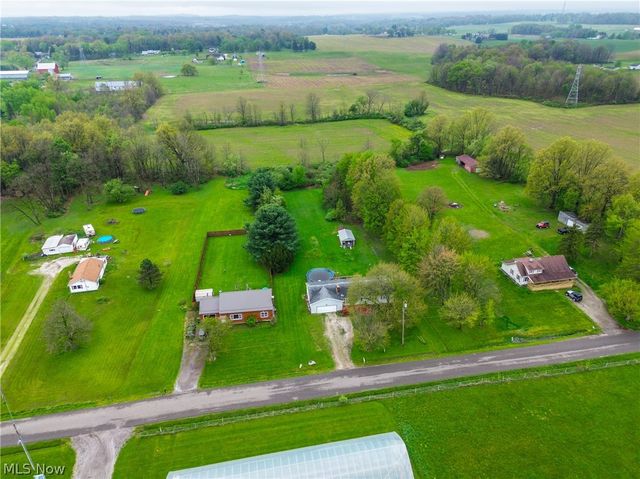 15390 Cenfield Street NE, Alliance, OH 44601