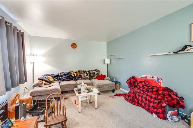 15390 Cenfield Street NE, Alliance, OH 44601