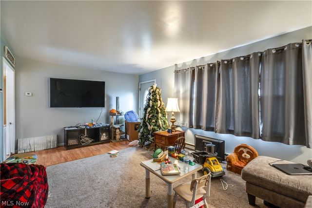15390 Cenfield Street NE, Alliance, OH 44601