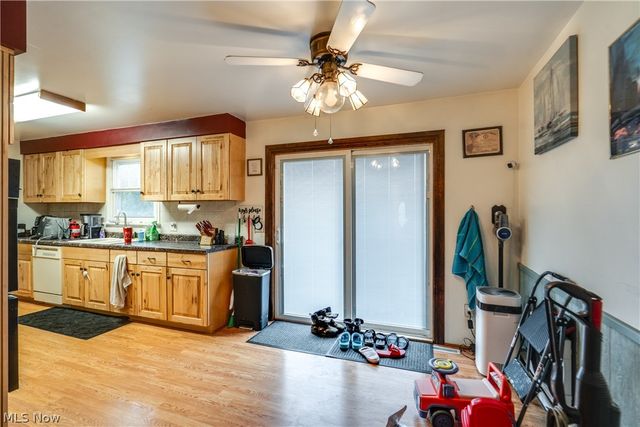 15390 Cenfield Street NE, Alliance, OH 44601
