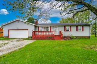 15390 Cenfield Street NE, Alliance, OH 44601