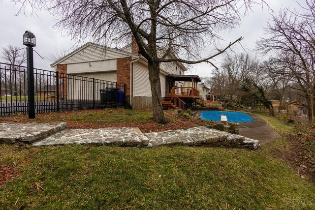 5591 Williamsburg Way, Fairfield, OH 45014