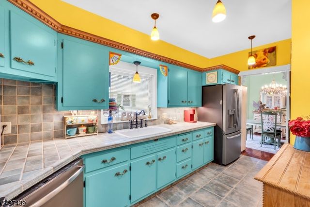 16 Sycamore St, Sussex Boro, NJ 07461