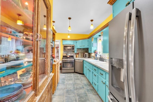 16 Sycamore St, Sussex Boro, NJ 07461
