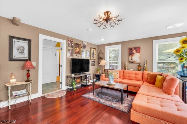 16 Sycamore St, Sussex Boro, NJ 07461