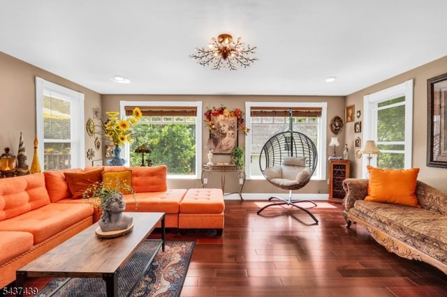 16 Sycamore St, Sussex Boro, NJ 07461