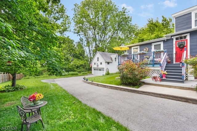 16 Sycamore St, Sussex Boro, NJ 07461