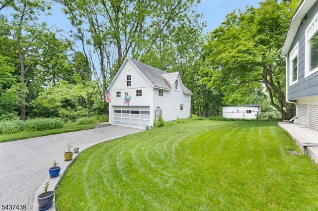 16 Sycamore St, Sussex Boro, NJ 07461