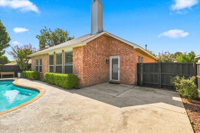 2608 Timberhill Drive, Flower Mound, TX 75028