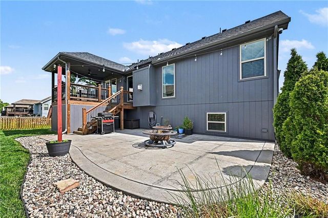 7404 NE 109th Street, Kansas City, MO 64157