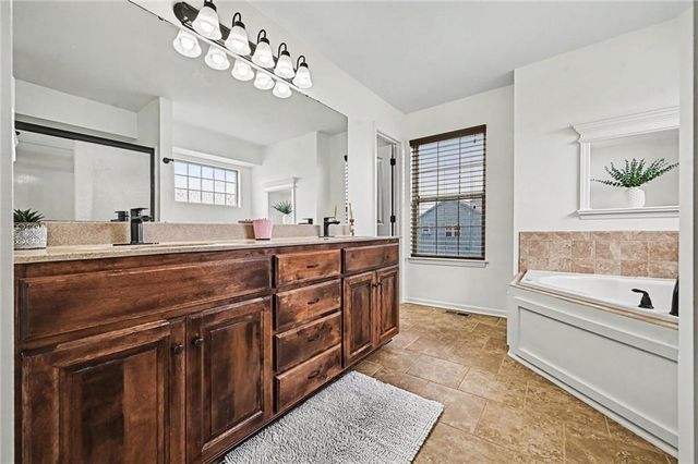 7404 NE 109th Street, Kansas City, MO 64157