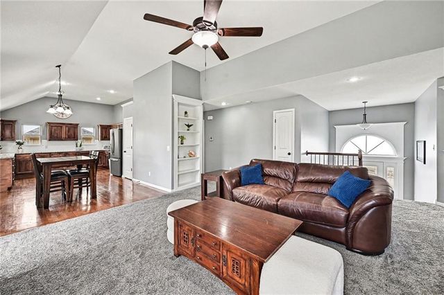 7404 NE 109th Street, Kansas City, MO 64157