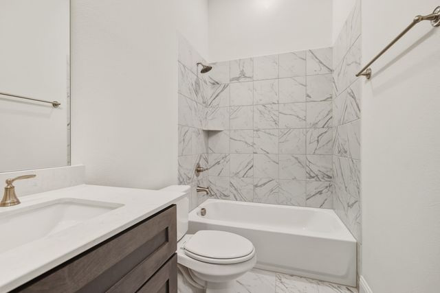 189 Mountain Laurel Drive, Waxahachie, TX 75165