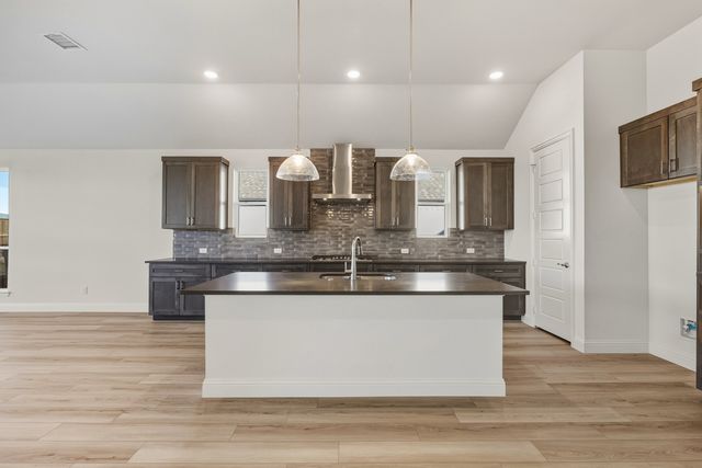 189 Mountain Laurel Drive, Waxahachie, TX 75165