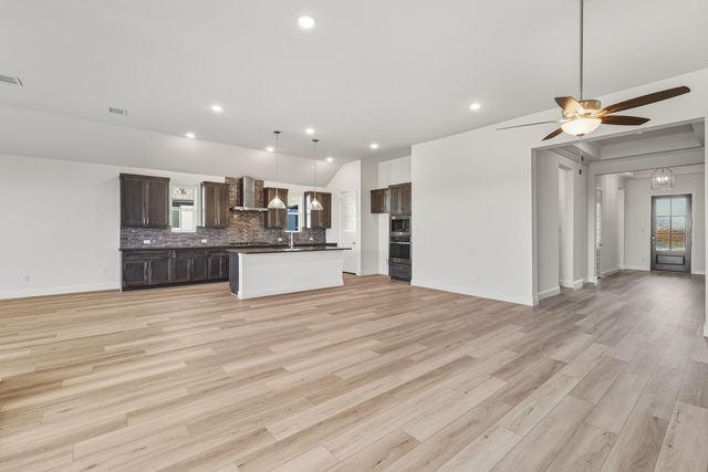 189 Mountain Laurel Drive, Waxahachie, TX 75165