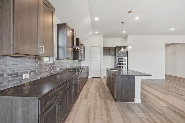 189 Mountain Laurel Drive, Waxahachie, TX 75165