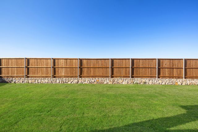 189 Mountain Laurel Drive, Waxahachie, TX 75165