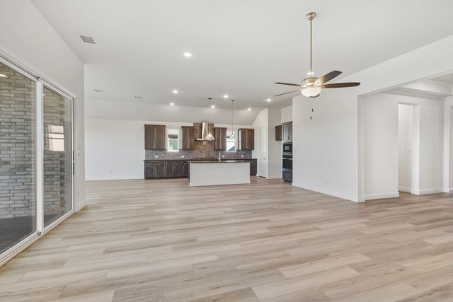 189 Mountain Laurel Drive, Waxahachie, TX 75165