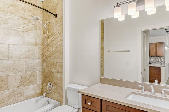 908 Nueces ST 14, Austin, TX 78701