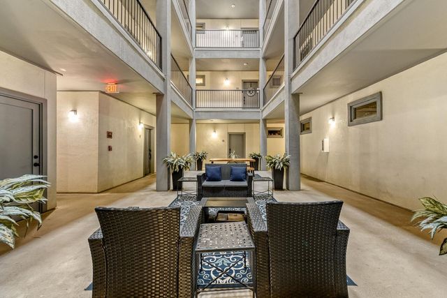 908 Nueces ST 14, Austin, TX 78701