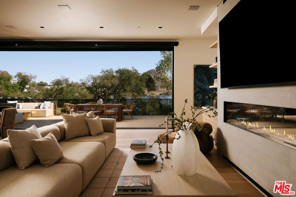 93 Lake Sherwood Drive, Westlake Village, CA 91361 — photo 5