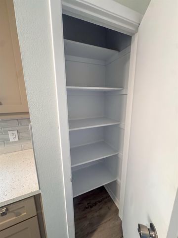 301 Belmont Dr, Marshall, TX 75672