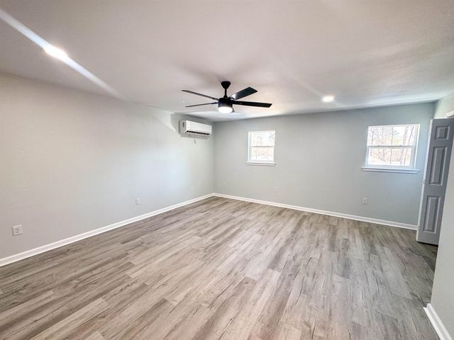 301 Belmont Dr, Marshall, TX 75672