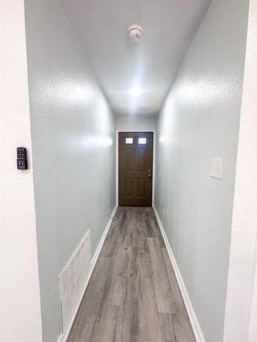 301 Belmont Dr, Marshall, TX 75672