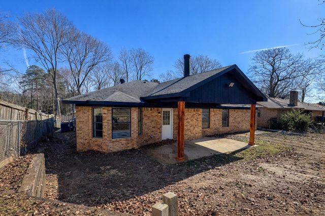 301 Belmont Dr, Marshall, TX 75672