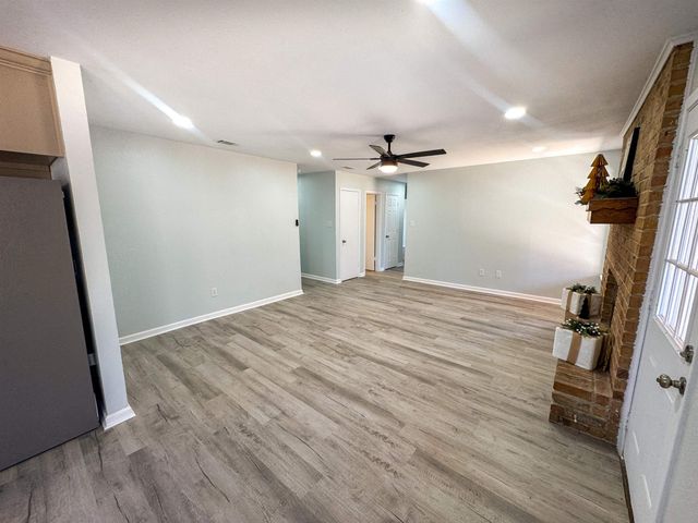 301 Belmont Dr, Marshall, TX 75672