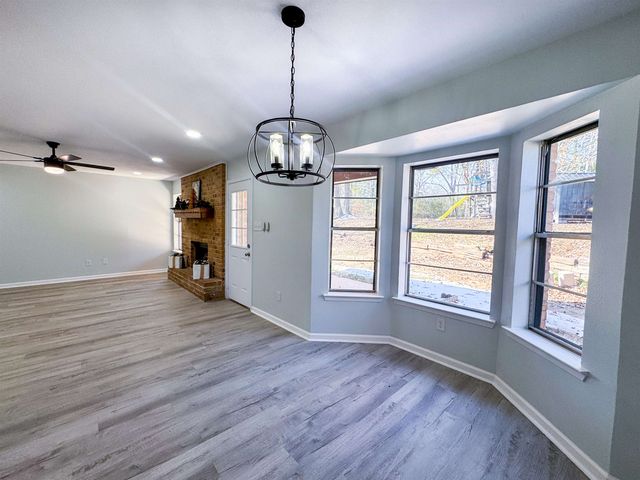 301 Belmont Dr, Marshall, TX 75672