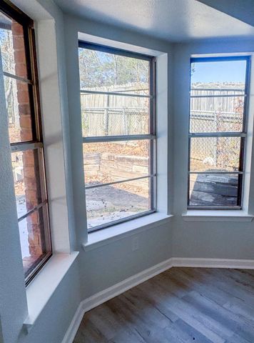 301 Belmont Dr, Marshall, TX 75672