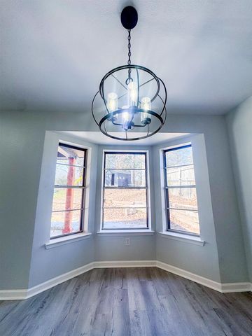 301 Belmont Dr, Marshall, TX 75672