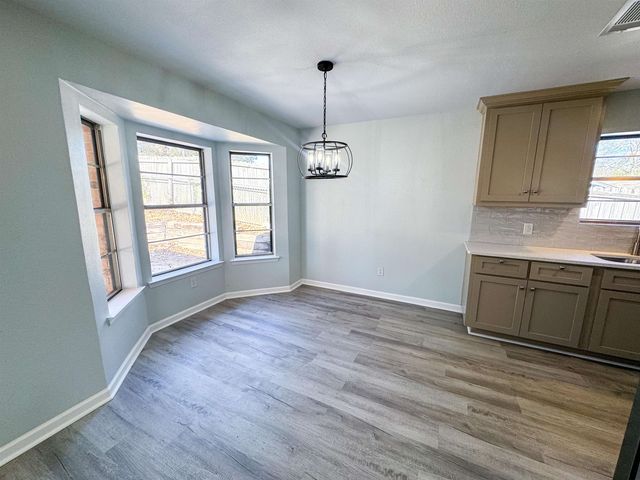 301 Belmont Dr, Marshall, TX 75672