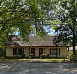 2708 Mc Innis Loop, Hattiesburg, MS 39402