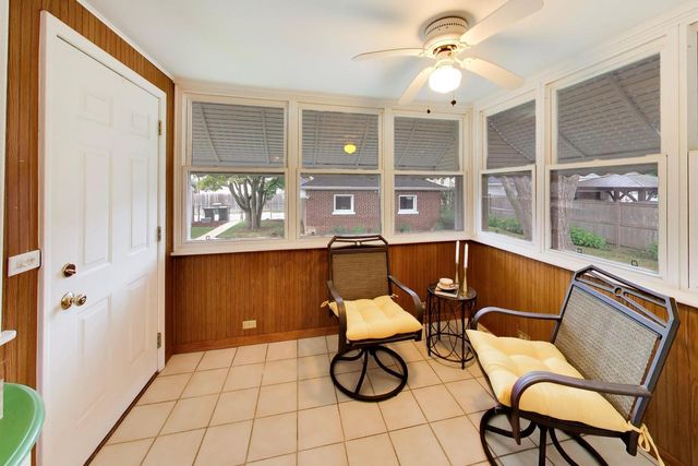 8136 N Oketo Avenue, Niles, IL 60714