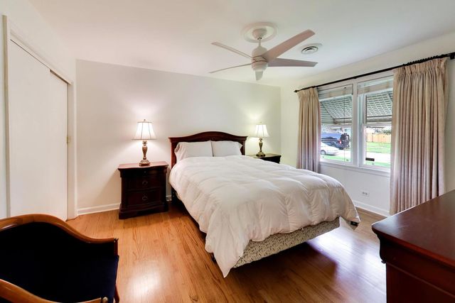 8136 N Oketo Avenue, Niles, IL 60714