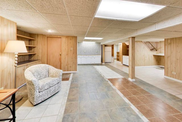 8136 N Oketo Avenue, Niles, IL 60714