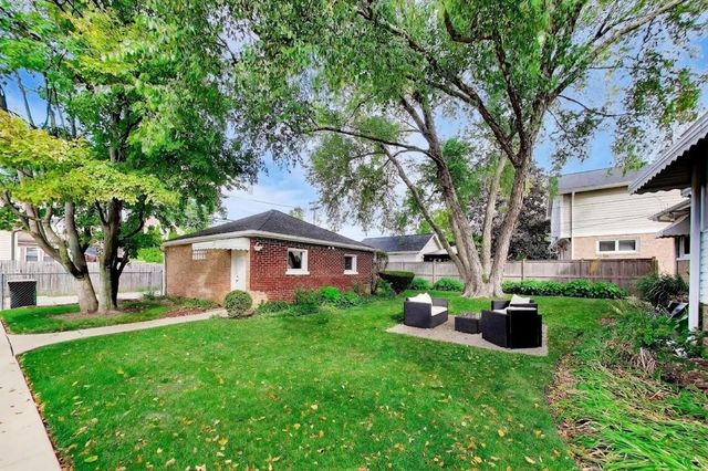 8136 N Oketo Avenue, Niles, IL 60714