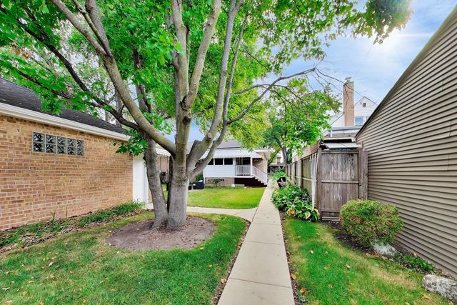 8136 N Oketo Avenue, Niles, IL 60714