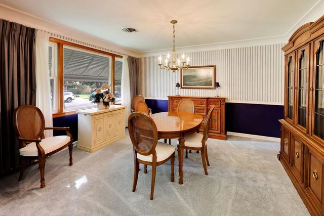 8136 N Oketo Avenue, Niles, IL 60714