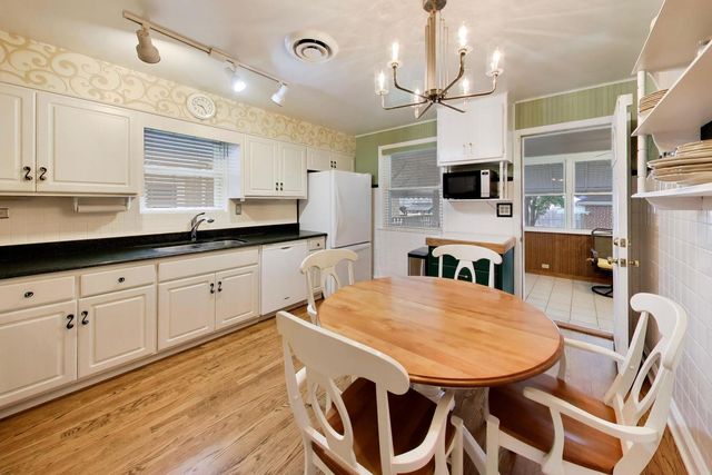 8136 N Oketo Avenue, Niles, IL 60714