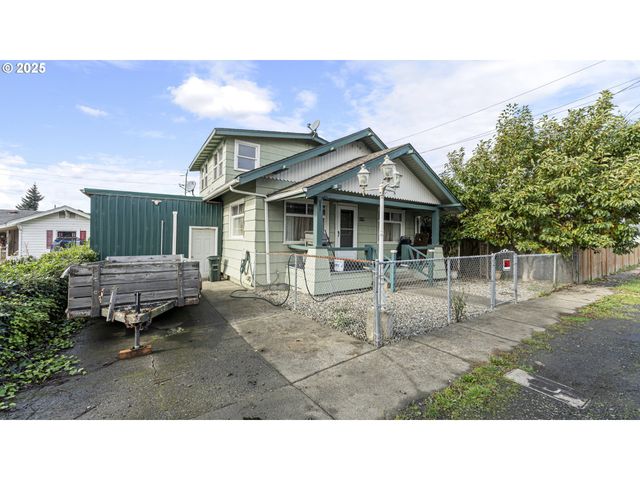 63776 Flanagan Rd, Coos Bay, OR 97420