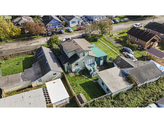 63776 Flanagan Rd, Coos Bay, OR 97420