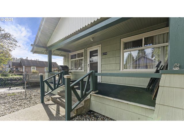 63776 Flanagan Rd, Coos Bay, OR 97420